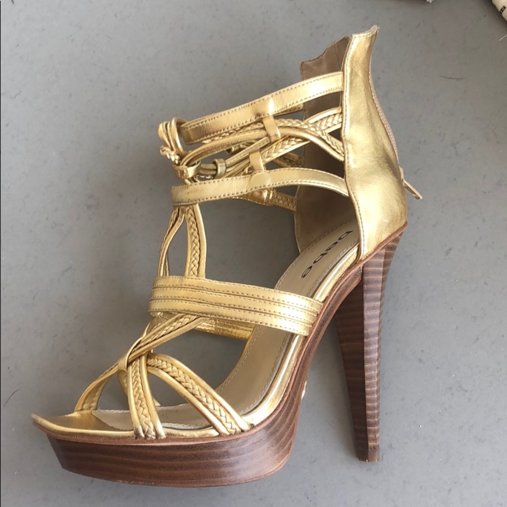 Bebe extra high gold heels only worn once